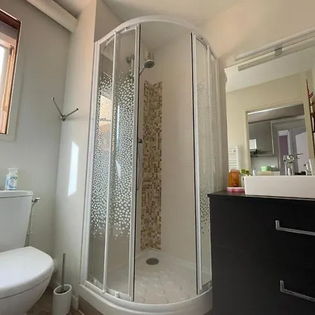 A 50m De La Avec Terrasse, Parking Prive Et Balcon Amenage - Fr-1-413-216 Capbreton