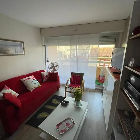A 50m De La Avec Terrasse, Parking Prive Et Balcon Amenage - Fr-1-413-216 Apartment
